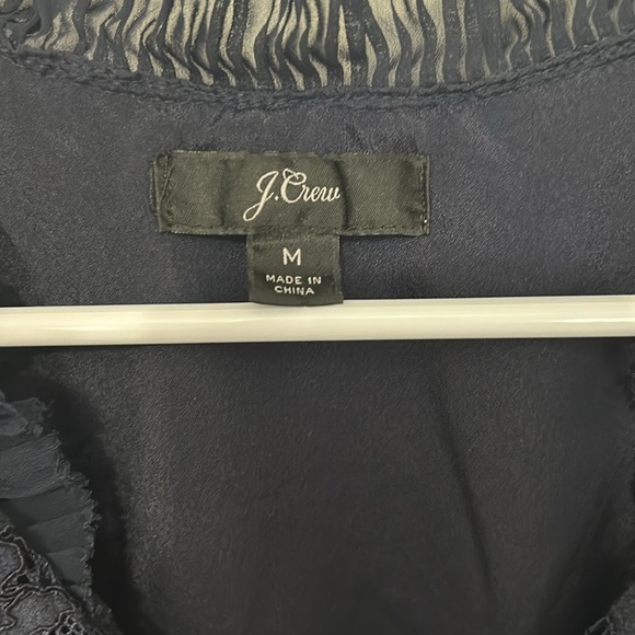 J. Crew Lace Ruffle Neck sleeveless Blouse size medium navy blue top - Picture 2 of 6